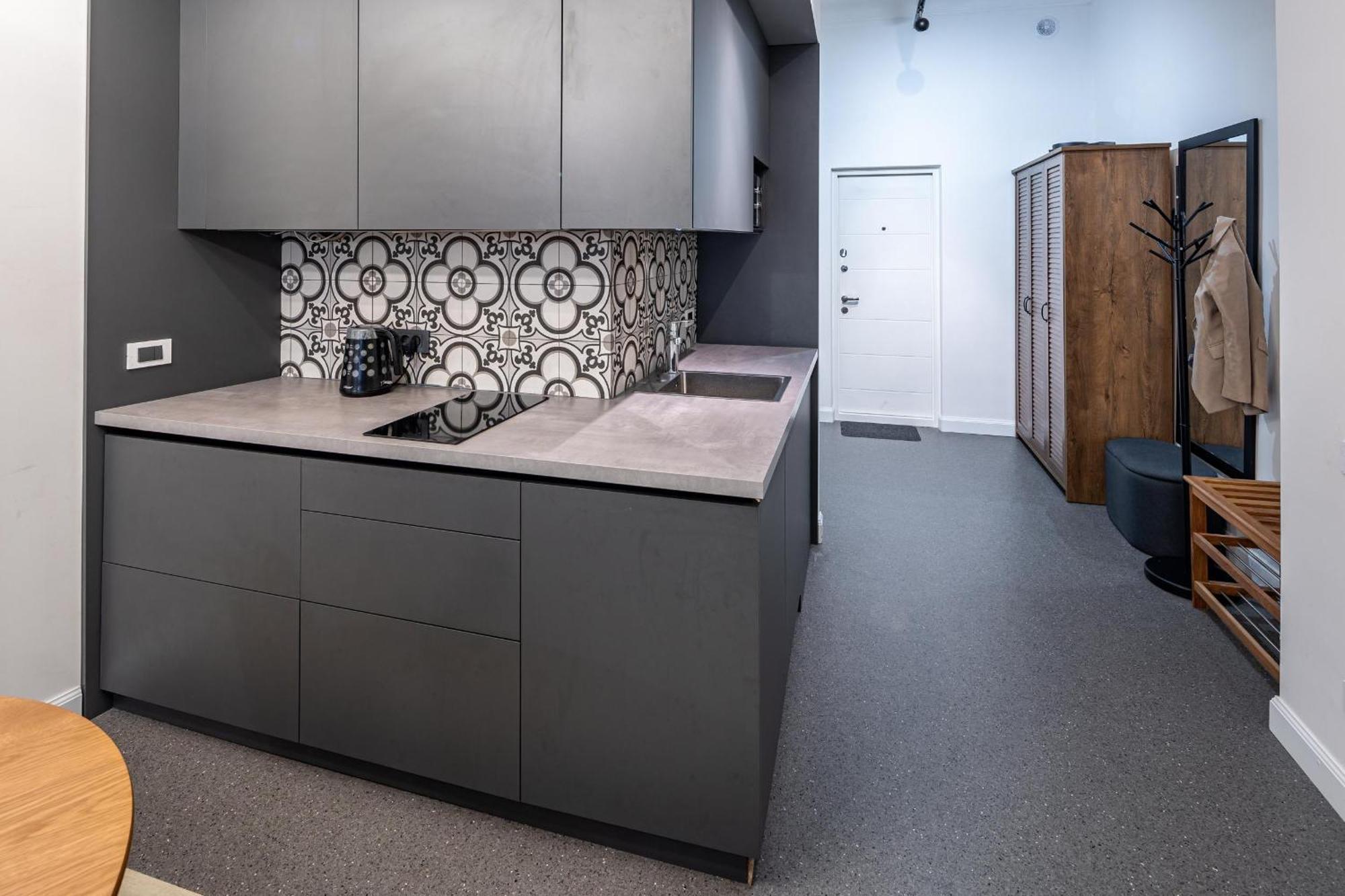 Apartamenty On Knyazya Romana Lviv Bagian luar foto