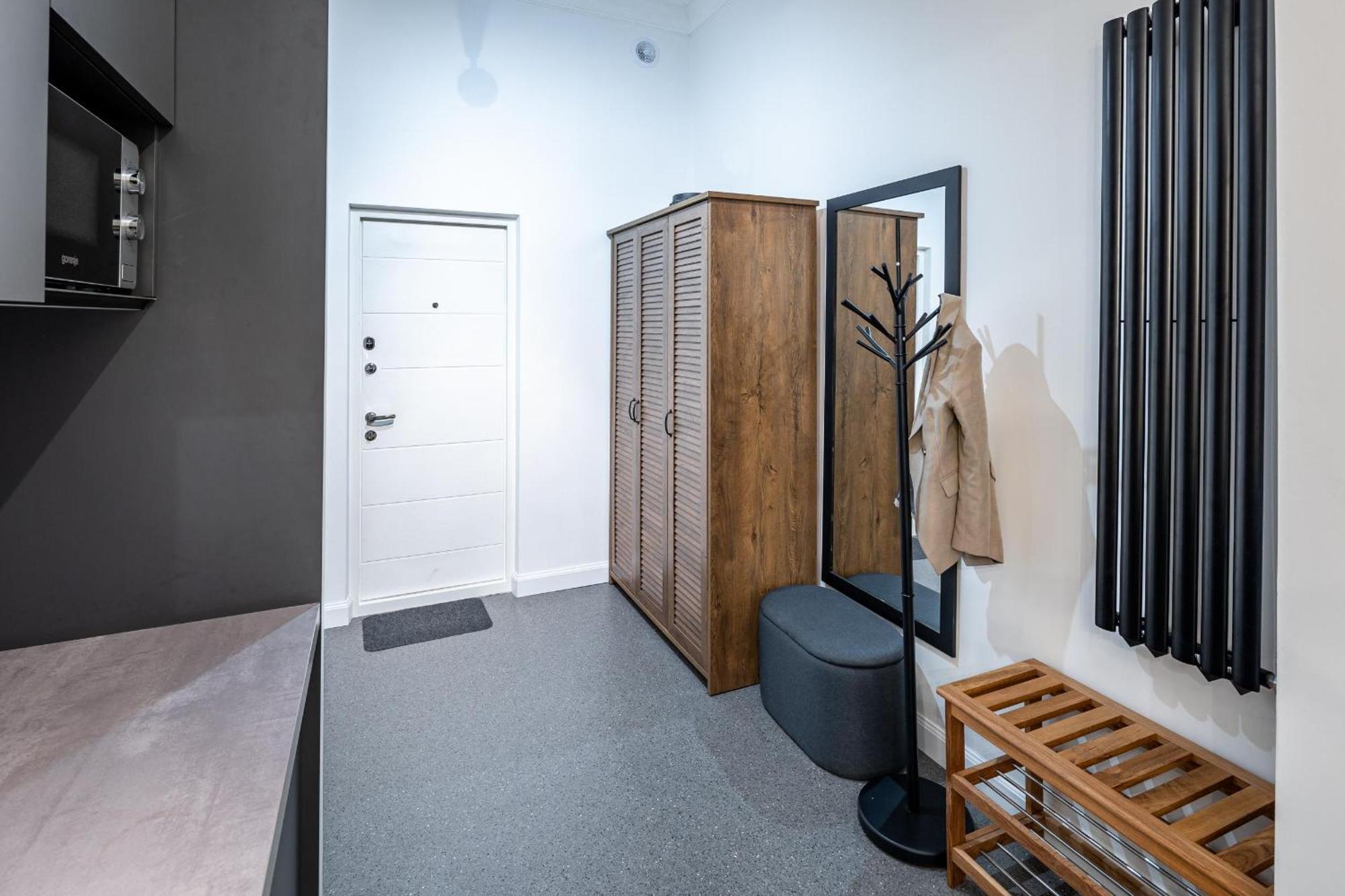 Apartamenty On Knyazya Romana Lviv Bagian luar foto