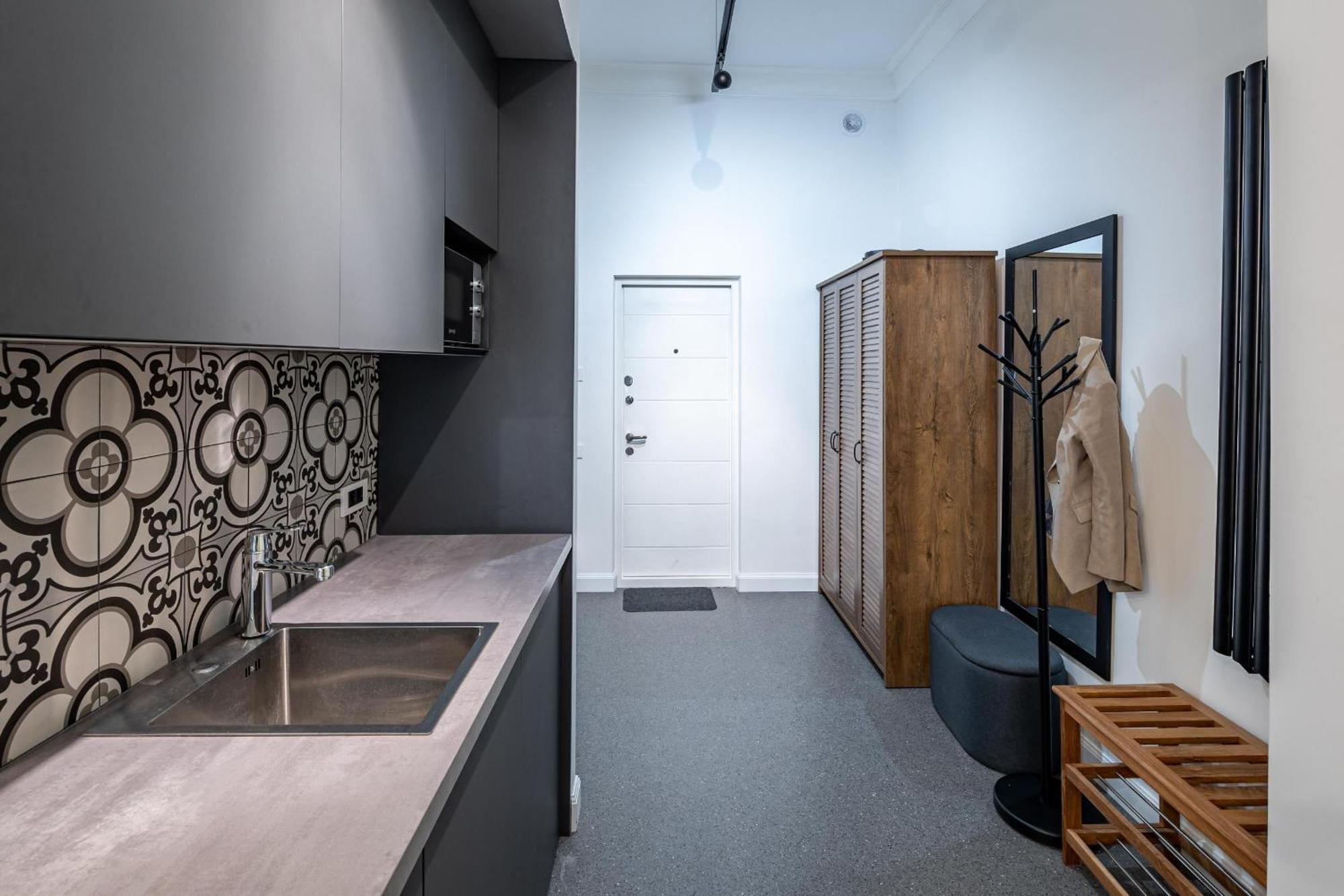 Apartamenty On Knyazya Romana Lviv Bagian luar foto